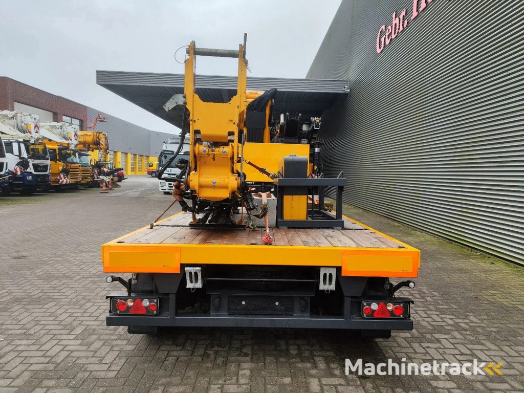 Effer 1750-8S Volvo FH 500 8x4