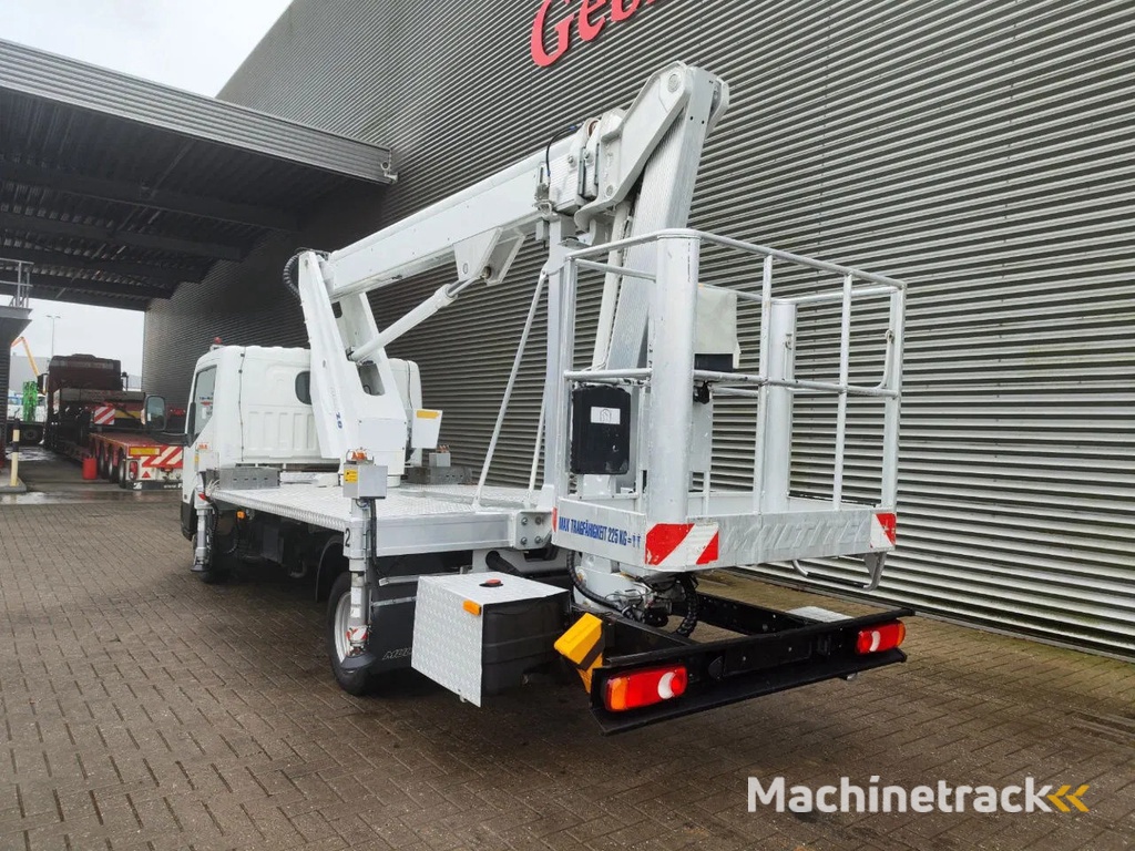 Multitel MJ201 Nissan Cabstar 35.12 NT400