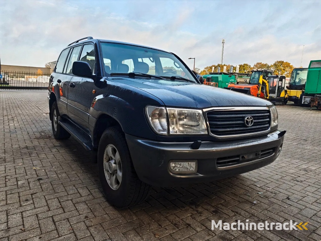 Toyota Land Cruiser HDJ100 4x4