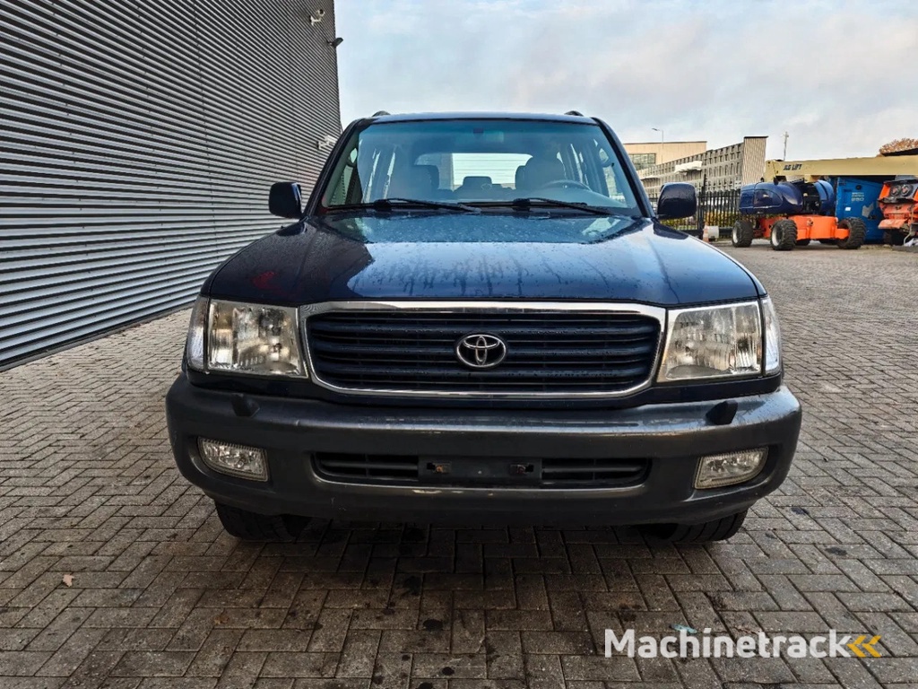 Toyota Land Cruiser HDJ100 4x4