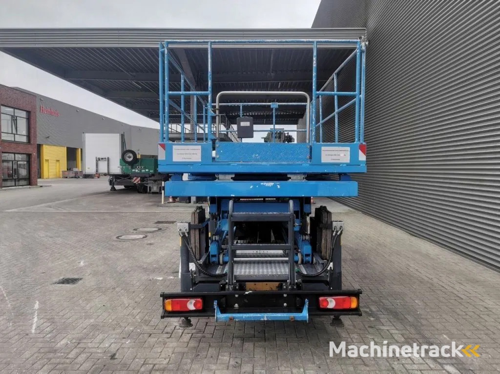 Nissan Cabstar Cabstar 35.13 - Weiss SF 10 - 400 KG Capacity - Tunnel/Airplane Lift - 2 Pieces!