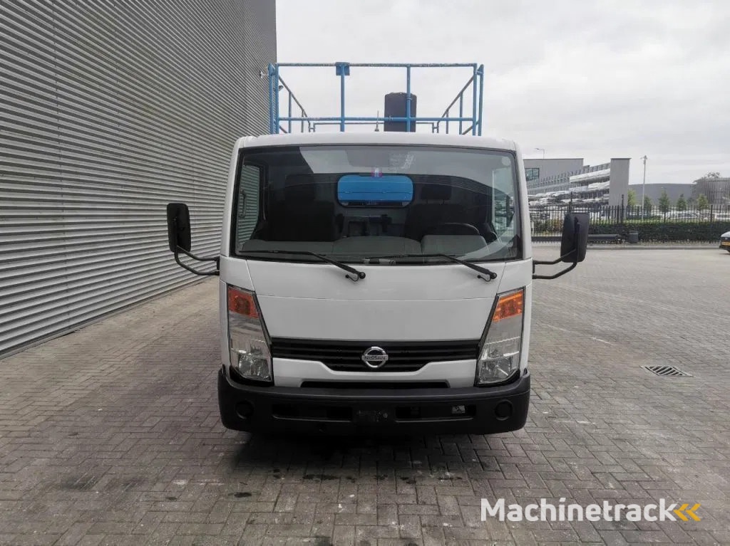 Nissan Cabstar Cabstar 35.13 - Weiss SF 10 - 400 KG Capacity - Tunnel/Airplane Lift - 2 Pieces!