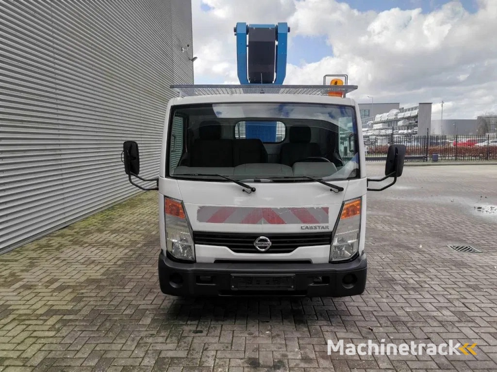 Nissan Cabstar TB 220.2 22 Meter Nissan Cabstar 35.12 German Car!