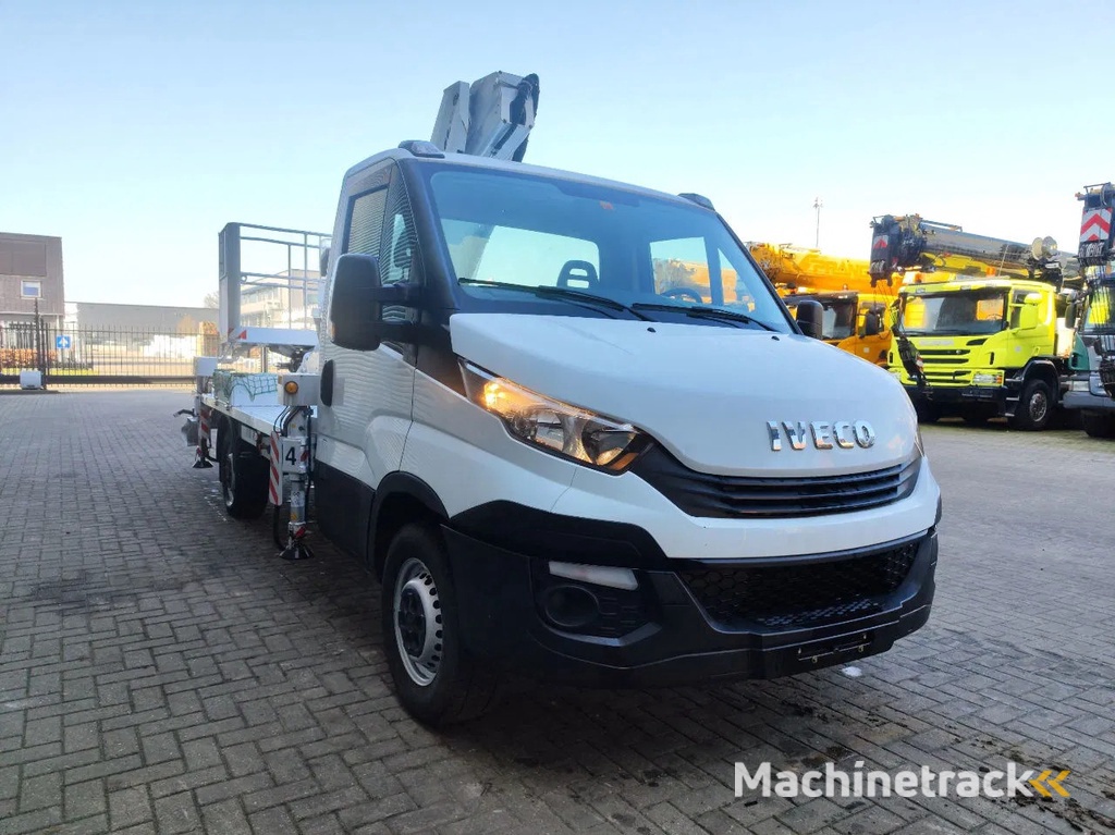 Iveco Daily 35S12 Multitel MT162