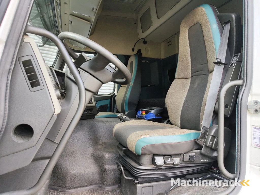 Volvo FM 500 8x4 Tridem Euro 6 HMF 5020 K6 6x Hydr. Jip 6x Hydr. Winch!