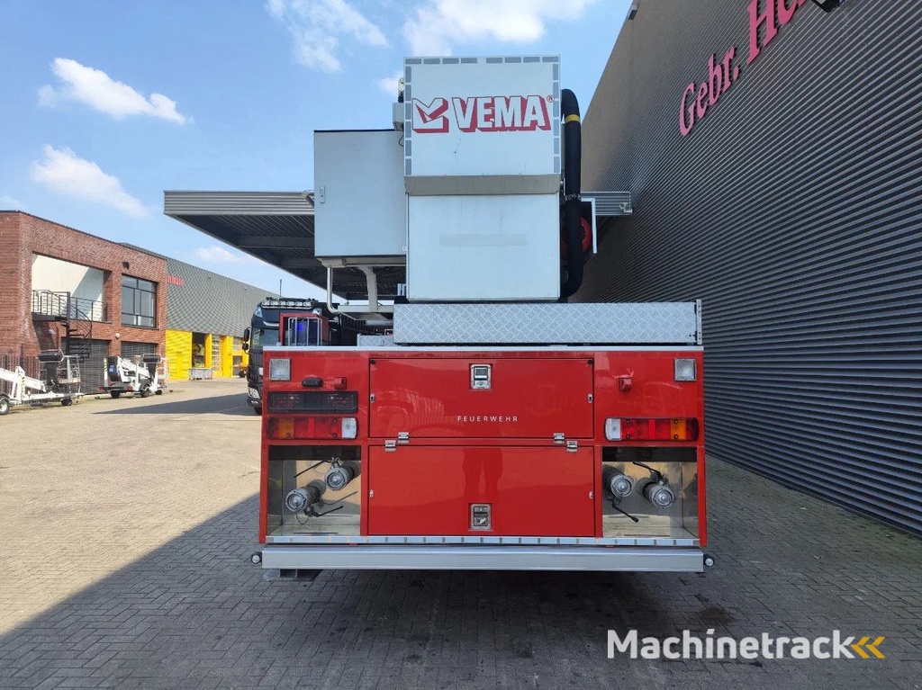Scania P124-420 6x2 Vema 333 TFL-E Firetruck