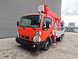 Minituur van Nissan Cabstar 35.12 NT400 Palfinger P210BK