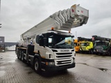 Minituur van Scania P410 8x4 Tridem Bronto Skylift S70XDT
