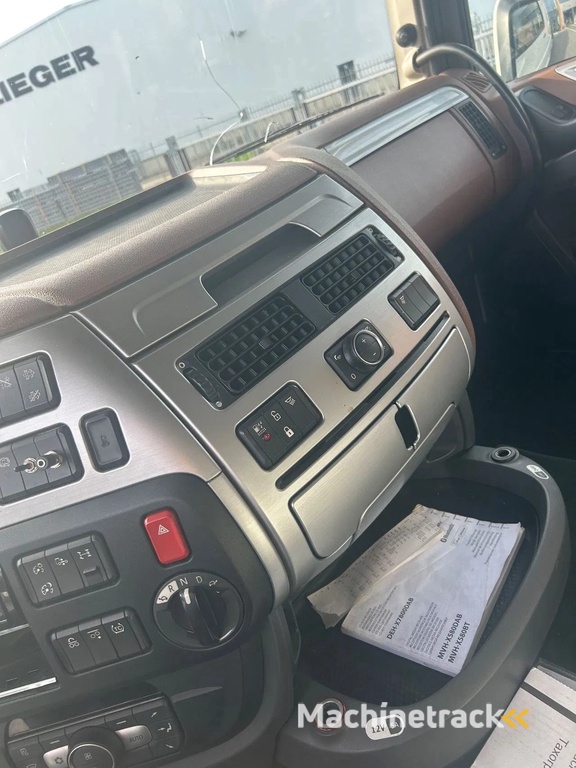 DAF XF 530 XF530 Super Space Cab FAR