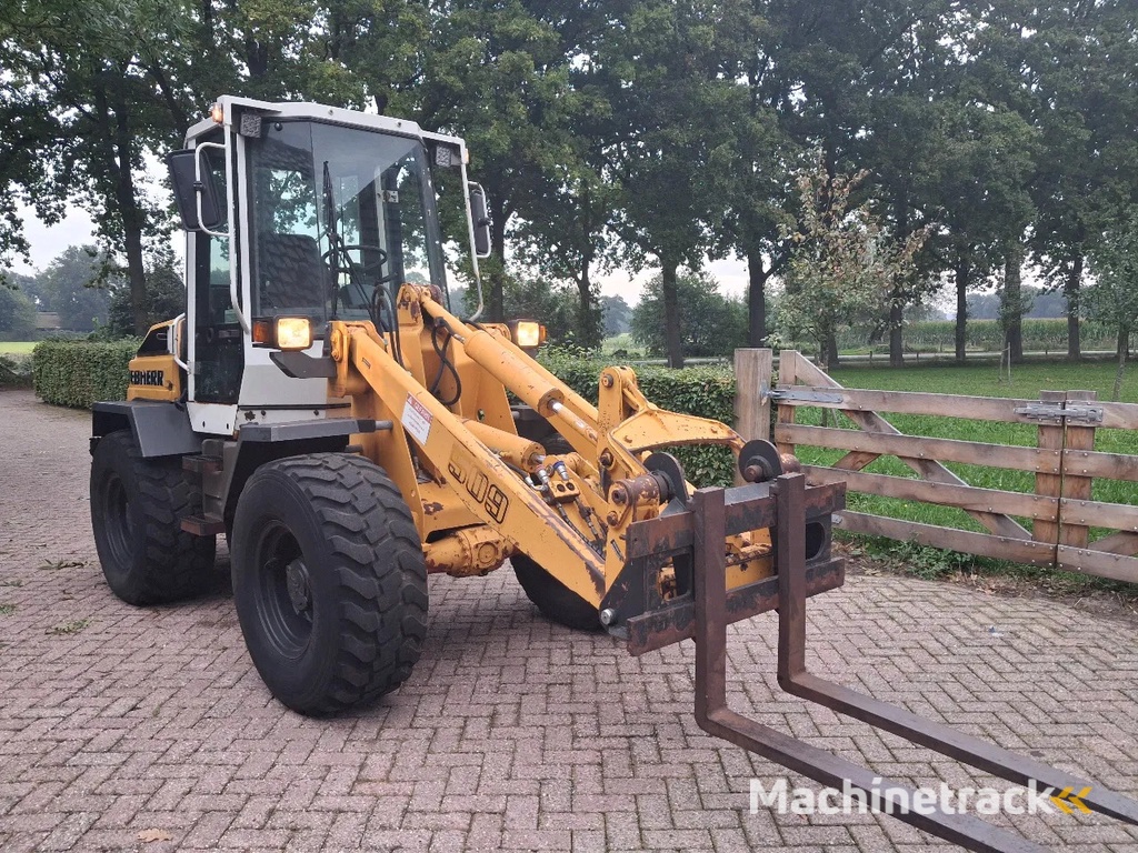 Liebherr 509 shovel met lepels