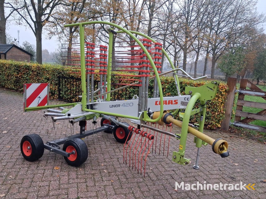 Claas Liner 420 en 450 hark