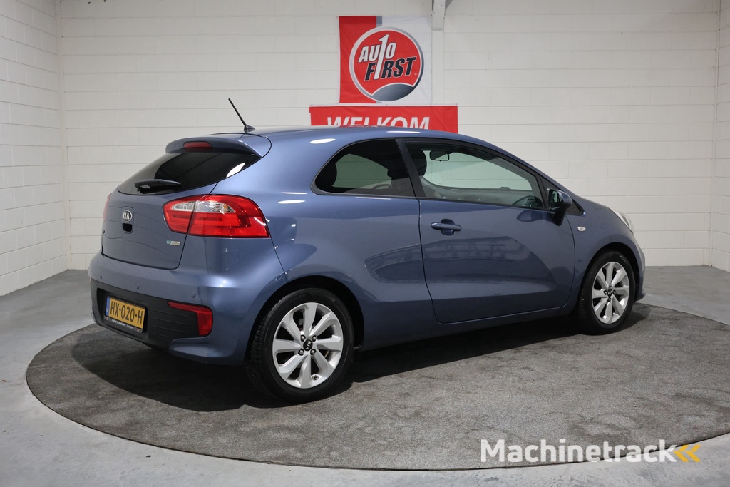 Kia Rio 1.2 CVVT DynamicLine, Volledig onderhouden, Keurige auto, Cruise control, Airco, Lichtmetaal met all season, Radio blue tooth, Parkeersensoren achter