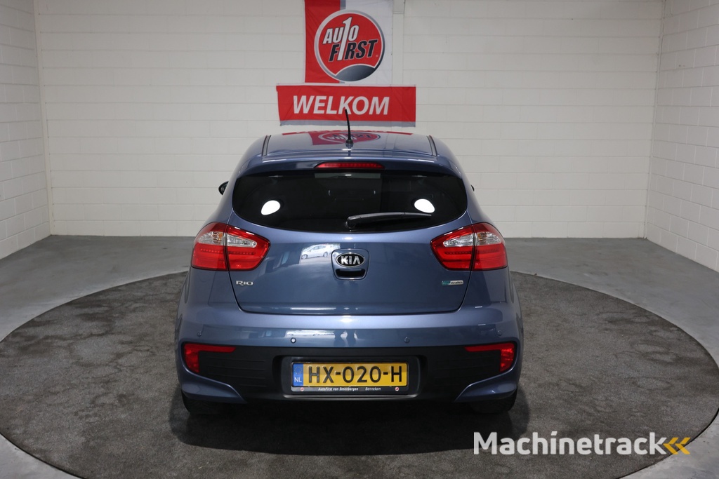 Kia Rio 1.2 CVVT DynamicLine, Volledig onderhouden, Keurige auto, Cruise control, Airco, Lichtmetaal met all season, Radio blue tooth, Parkeersensoren achter