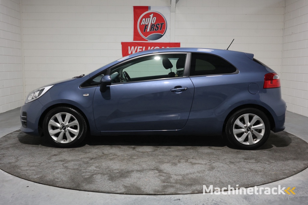 Kia Rio 1.2 CVVT DynamicLine, Volledig onderhouden, Keurige auto, Cruise control, Airco, Lichtmetaal met all season, Radio blue tooth, Parkeersensoren achter