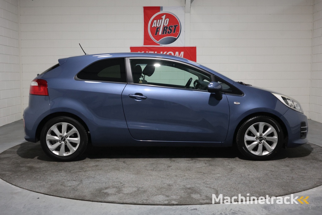 Kia Rio 1.2 CVVT DynamicLine, Volledig onderhouden, Keurige auto, Cruise control, Airco, Lichtmetaal met all season, Radio blue tooth, Parkeersensoren achter