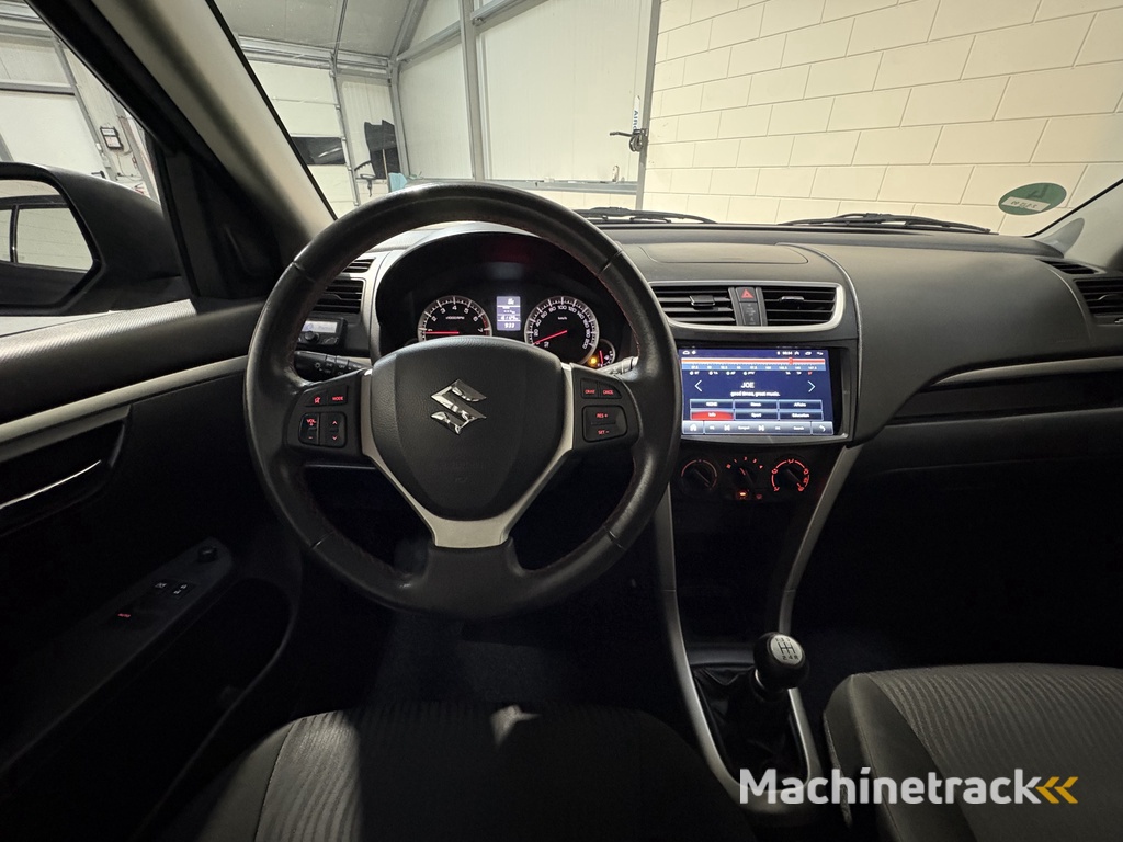 Suzuki Swift 1.2 Bandit EASSS, 5 deurs, 16 inch lichtmetaal, Airco, Cruise control, Trekhaak Isofix, Stoelverwarming, Prijs incl. apk, beurt en 3 maanden garantie