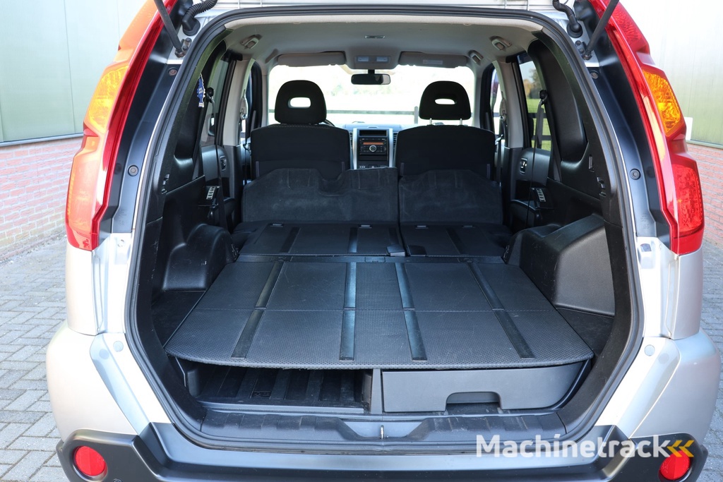 Nissan X-Trail 2.0 XE 4WD 2e Eig. NL auto,  Boekjes, Bovengemiddeld netjes .. Ideale auto voor een daktent, goede caravan trekker