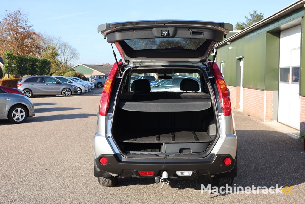 Nissan X-Trail 2.0 XE 4WD 2e Eig. NL auto,  Boekjes, Bovengemiddeld netjes .. Ideale auto voor een daktent, goede caravan trekker