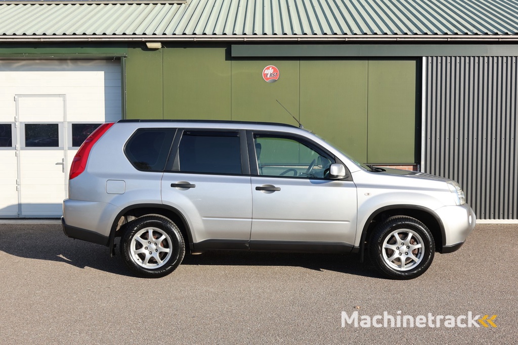 Nissan X-Trail 2.0 XE 4WD 2e Eig. NL auto,  Boekjes, Bovengemiddeld netjes .. Ideale auto voor een daktent, goede caravan trekker