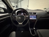 Miniaturansicht von Suzuki Swift 1.2 Bandit EASSS, 5 deurs, 16 inch lichtmetaal, Airco, Cruise control, Trekhaak Isofix, Stoelverwarming, Prijs incl. apk, beurt en 3 maanden garantie