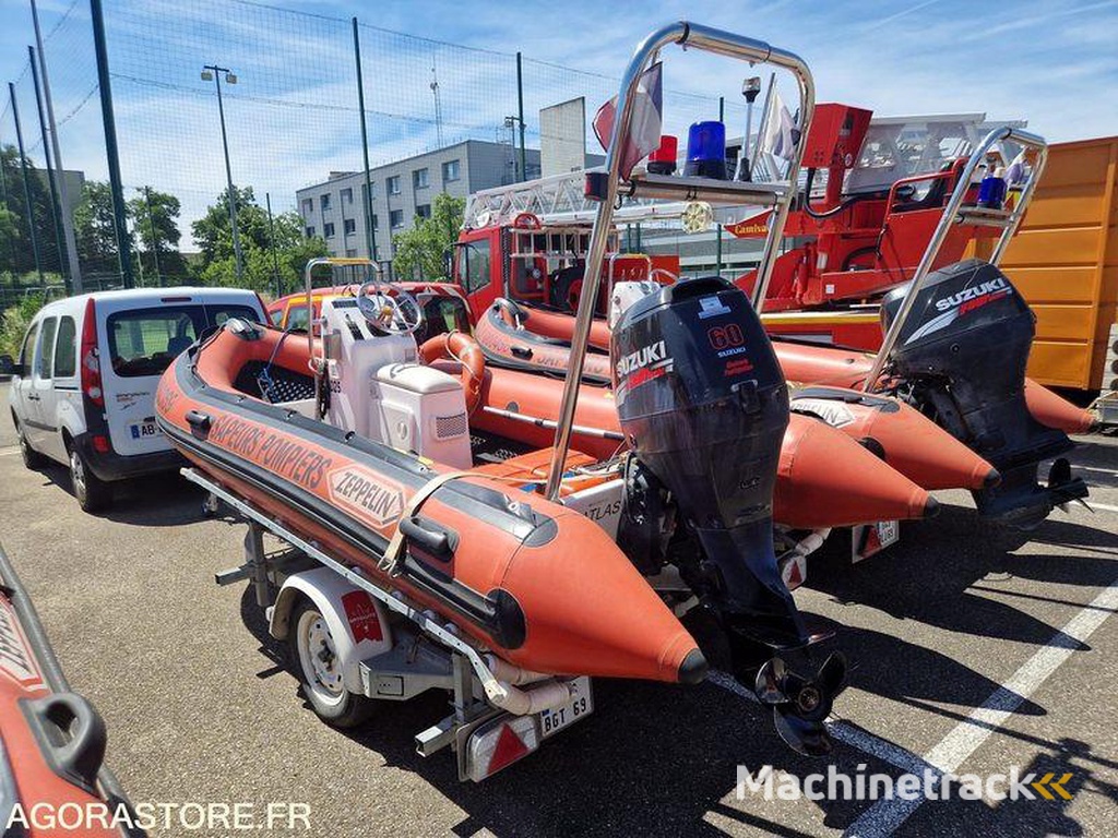 Zeppelin Commande-15