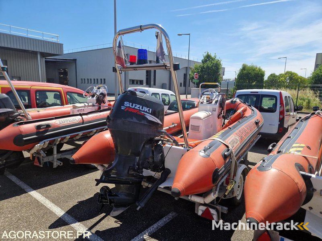 Zeppelin Commande-15