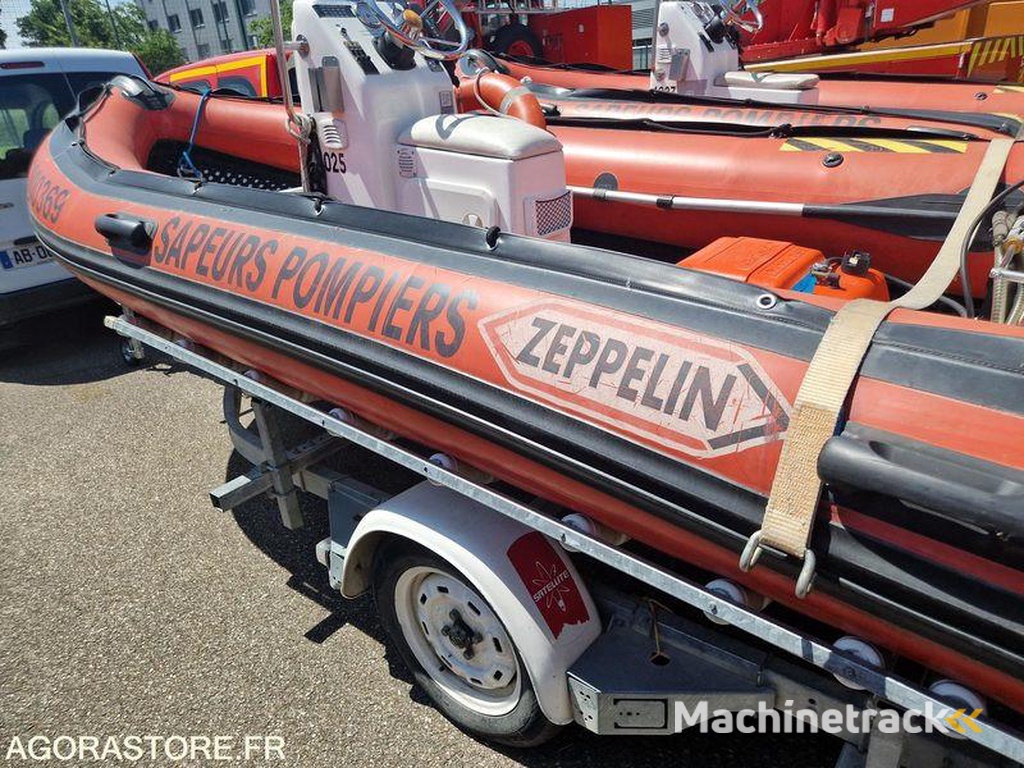 Zeppelin Commande-15