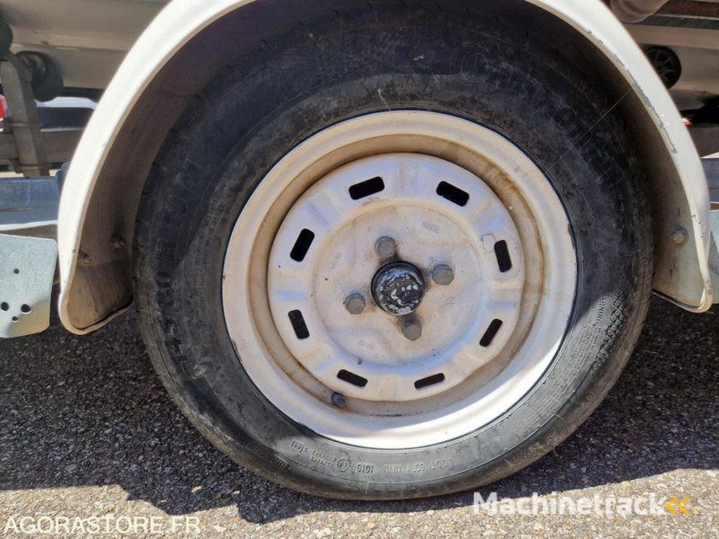 Zeppelin Commande-15