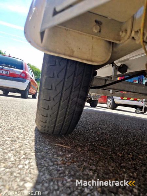 Zeppelin Commande-15