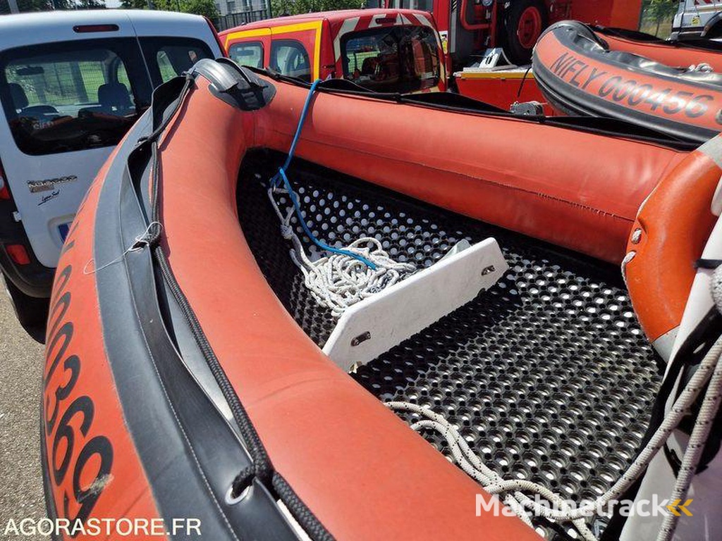 Zeppelin Commande-15