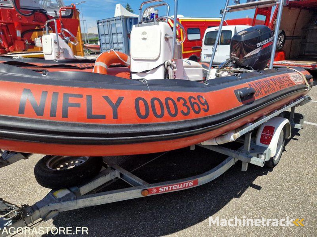 Zeppelin Commande-15