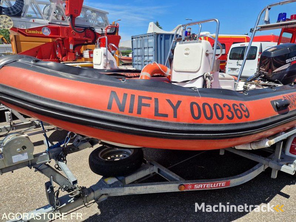 Zeppelin Commande-15