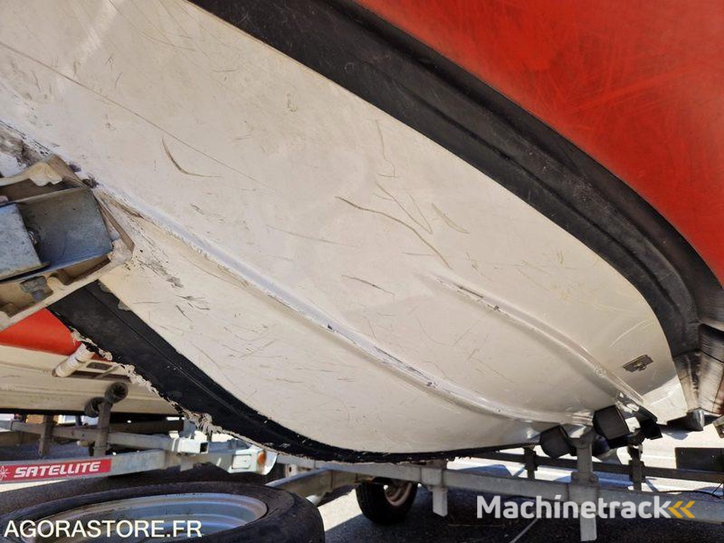 Zeppelin Commande-15