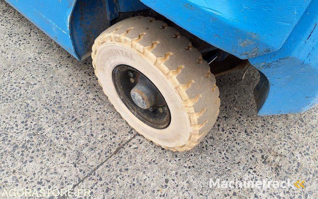 Nissan UD02A25PQ-3F550