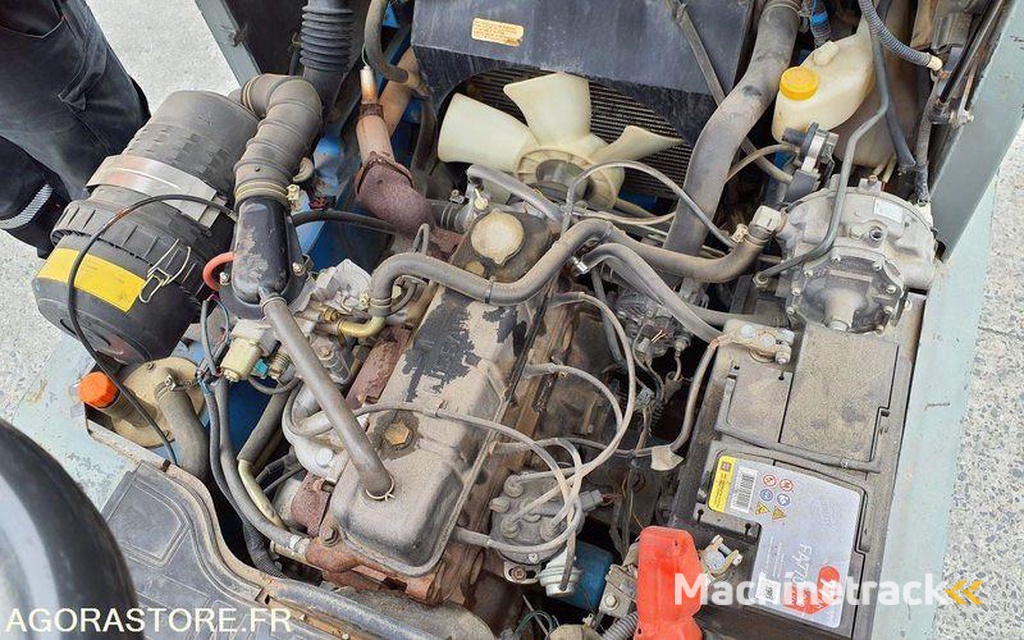 Nissan UD02A25PQ-3F550