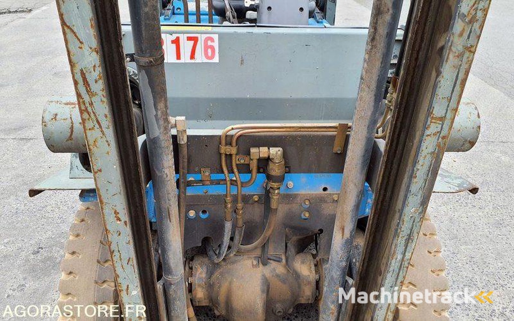 Nissan UD02A25PQ-3F550