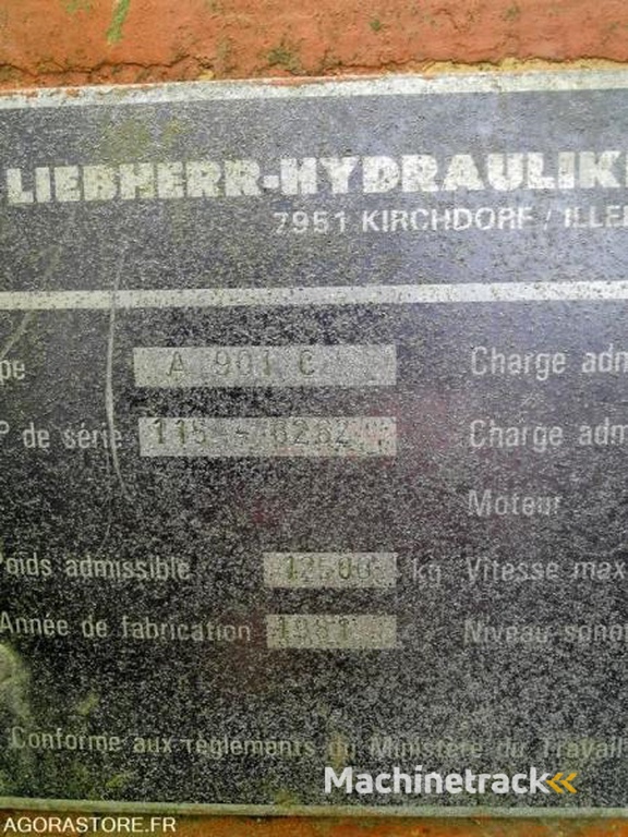 Liebherr A901C