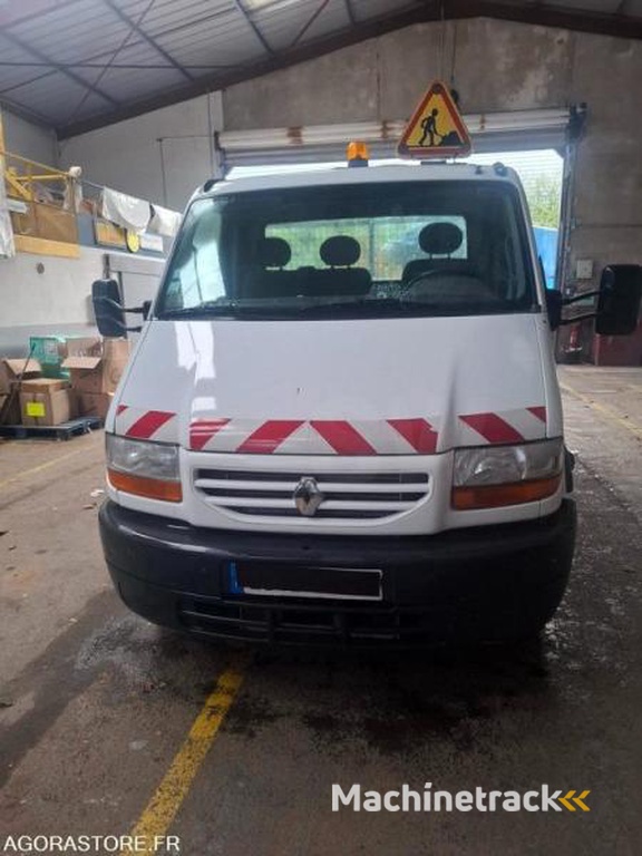 Renault Mascott