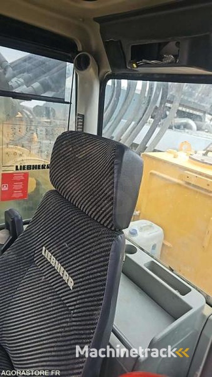 Liebherr R974