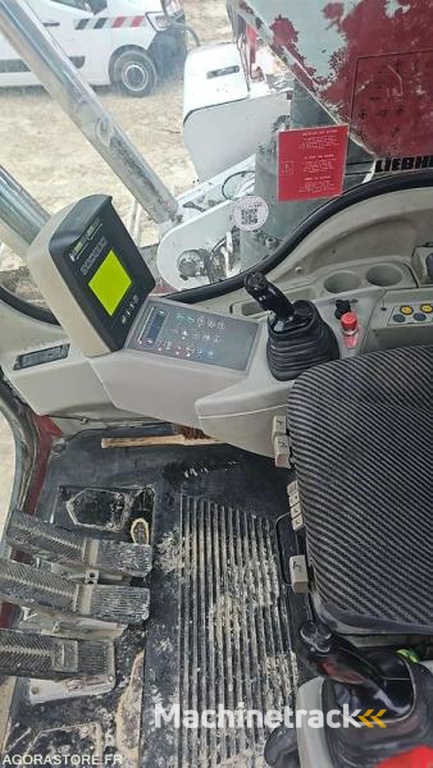 Liebherr R974