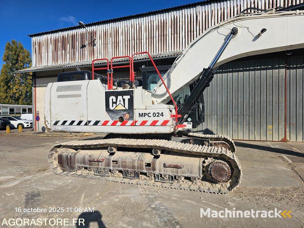 Caterpillar 330