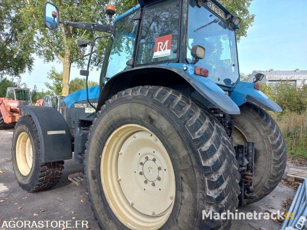 New Holland TM150