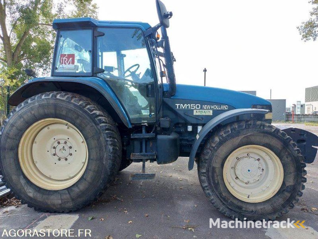 New Holland TM150