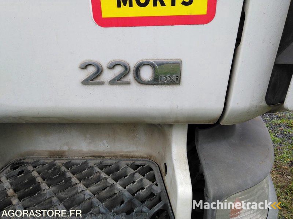 Renault MIDLUM-220-DXI