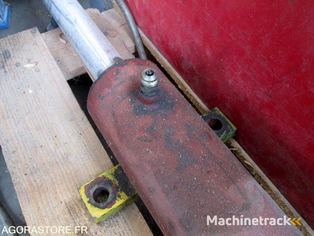 nc avec verin double effets