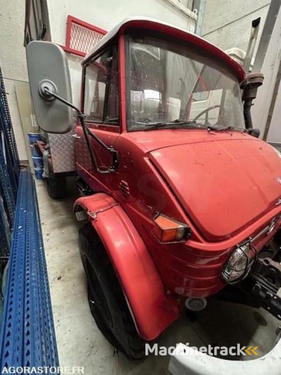Mercedes Unimog