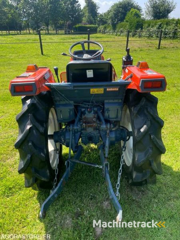 Kubota L1-185-chargeur