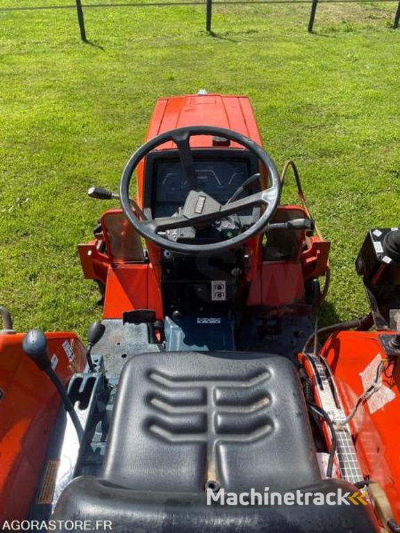 Kubota L1-185-chargeur