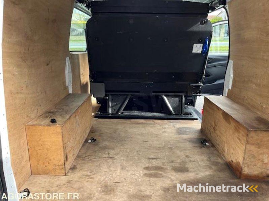 Mercedes Vito