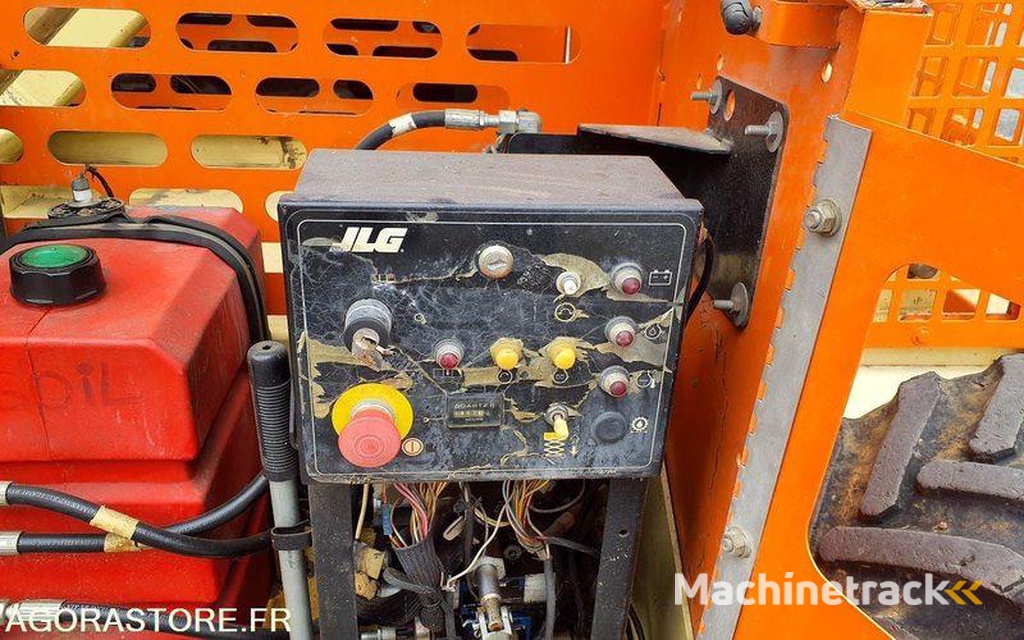 JLG 260MRT